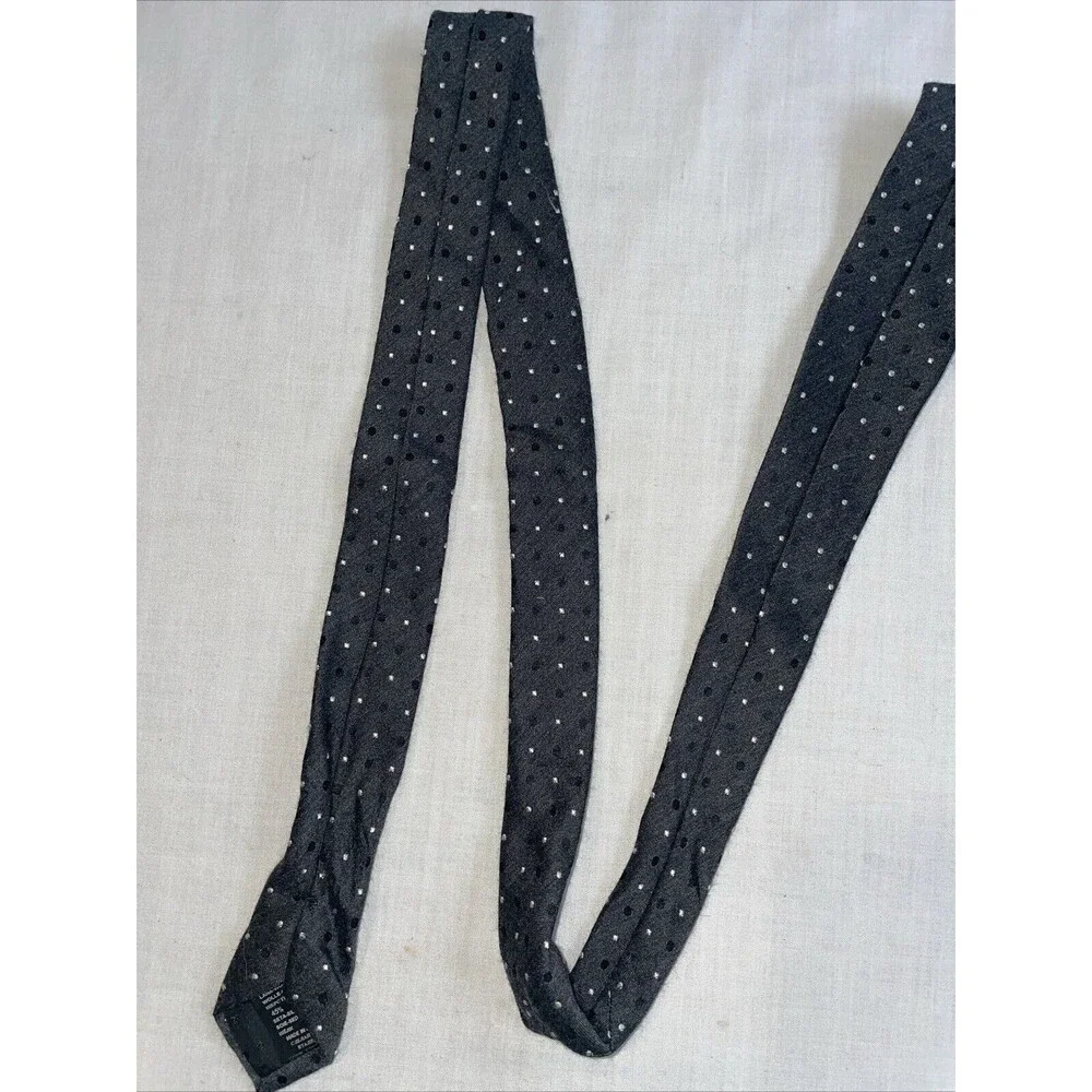 Hugo Boss Men’s Dress Tie Size 57” Black Dotted Wool Blend Business Formal